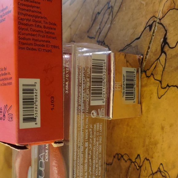 Makeup Bundle of 5 items - Picture 11 of 11